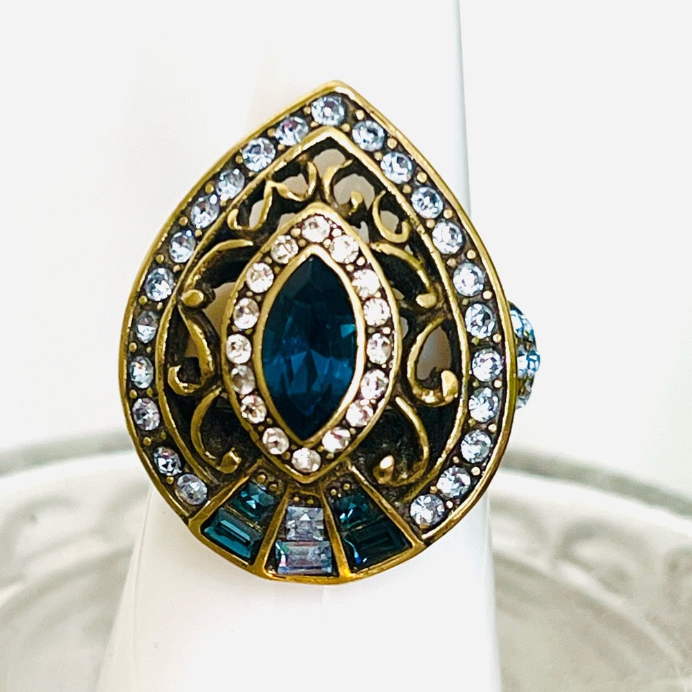Heidi Daus 🆕 “The Socialite” deco style ring Size 8 with Swarovski crystals